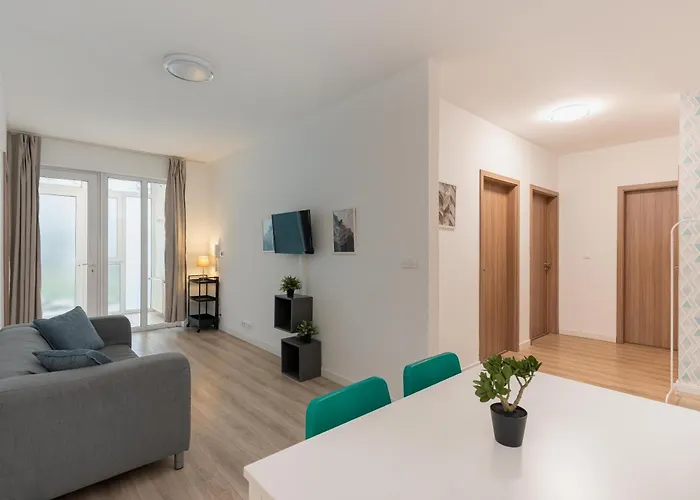 Appartamento Delux Akácfa With 3 Bedroom Budapest