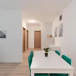 Delux Akácfa With 3 Bedroom Appartamento Budapest