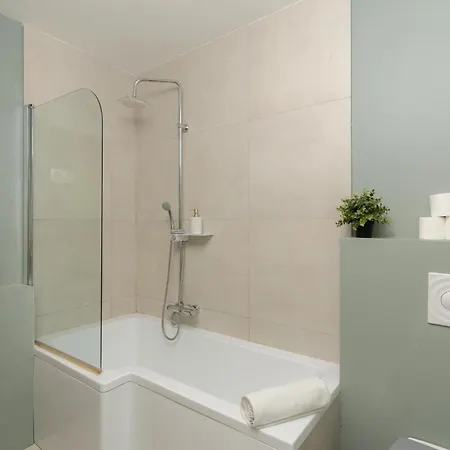 Delux Akacfa With 3 Bedroom