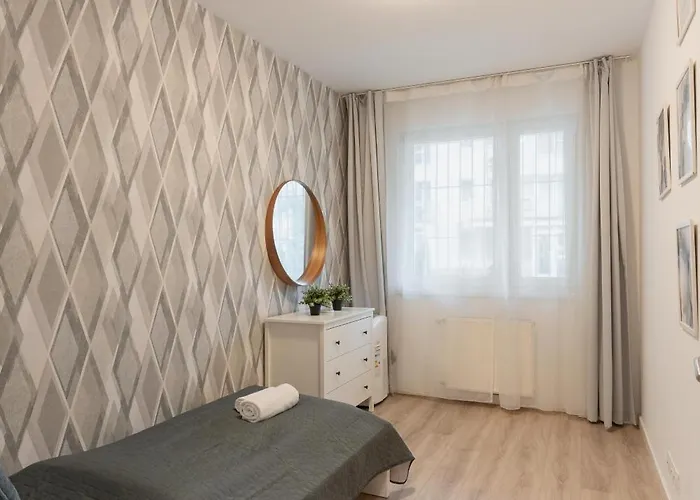 Lägenhet Delux Akacfa With 3 Bedroom Budapest